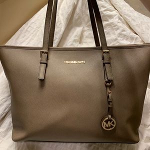 Michael Kors Large Jetsetter computer bag